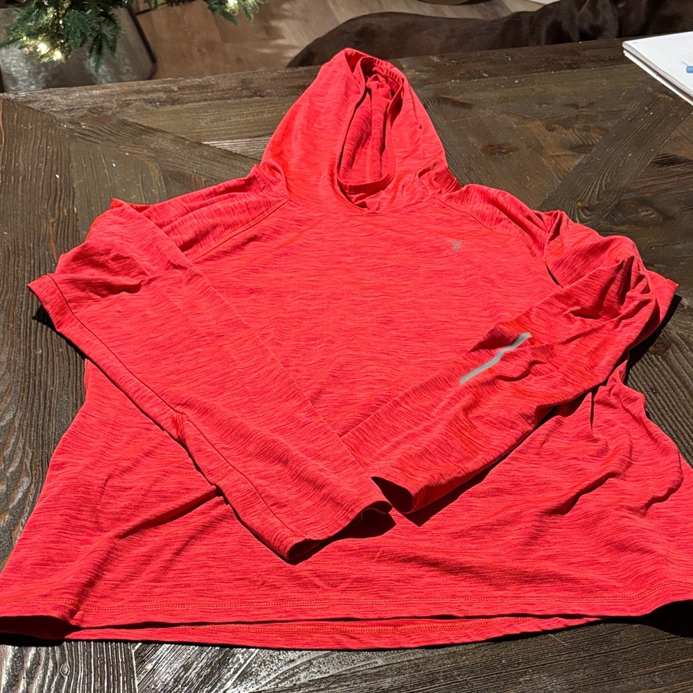Old Navy Active Red Go-Dry Top
